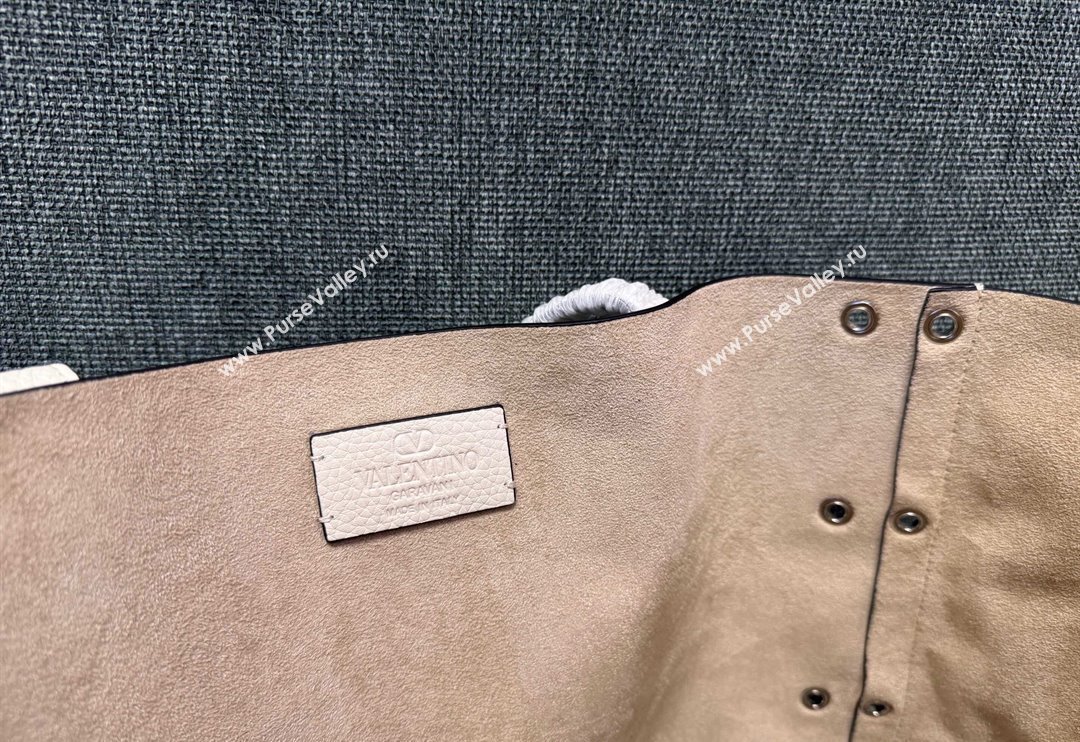 Valentino Medium Nellcôte Shopping Bag in Grainy Calfskin with Ball Studs White 2025 3177 (JD-250520066)