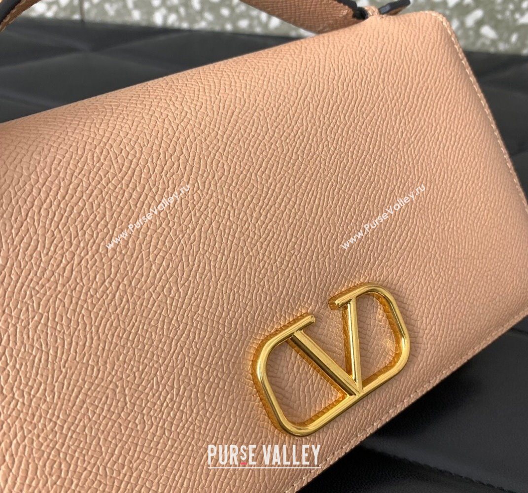 Valentino VLogo Signature Grainy Calfskin Wallet with Chain Apricot 2025 VLTN068 (LKF-250626021)