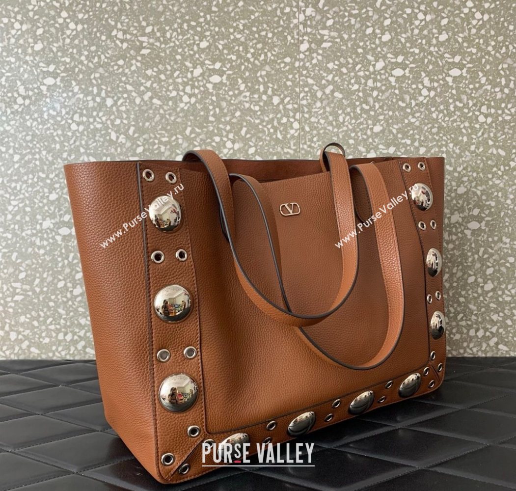 Valentino Medium Nellcôte Shopping Bag in Grainy Calfskin with Ball Studs Brown 2025 0076 (LKF-250626038)
