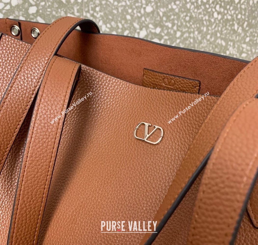 Valentino Medium Nellcôte Shopping Bag in Grainy Calfskin with Ball Studs Brown 2025 0076 (LKF-250626038)