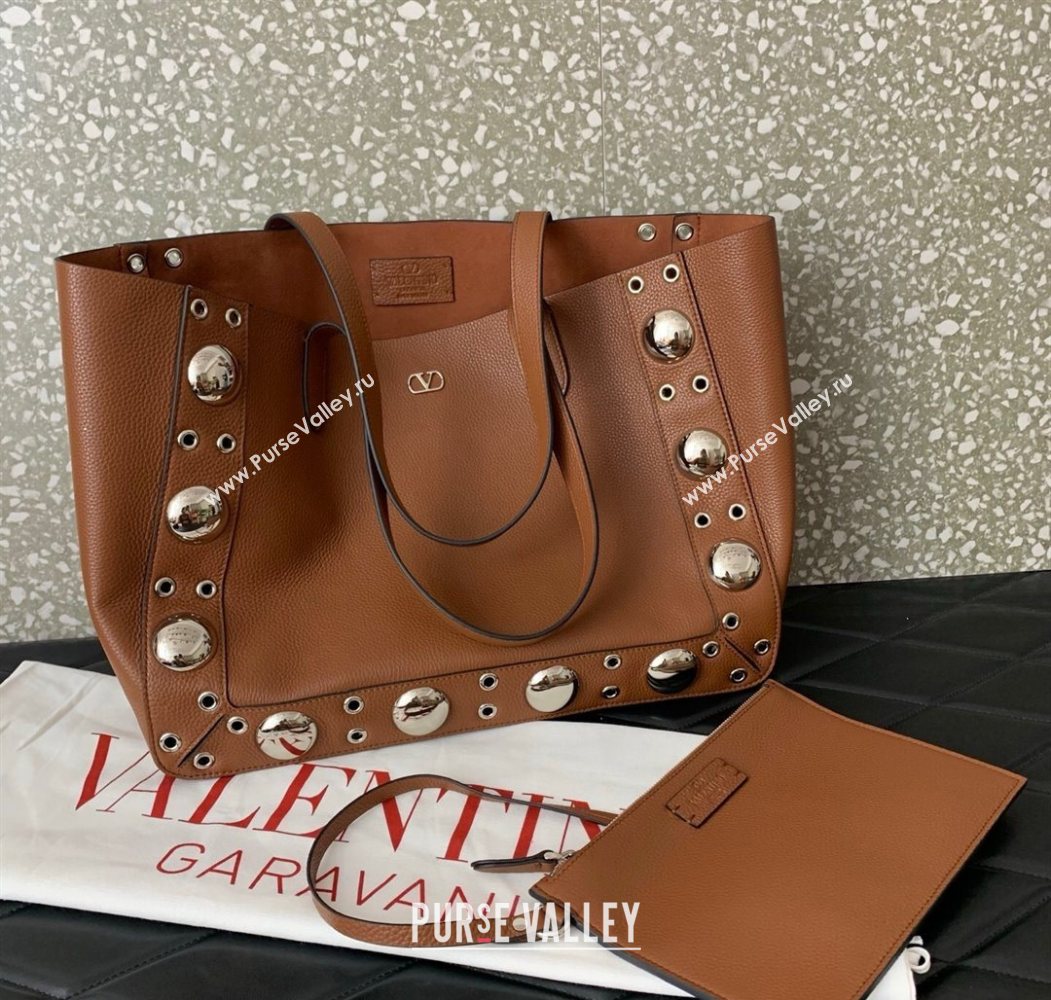Valentino Medium Nellcôte Shopping Bag in Grainy Calfskin with Ball Studs Brown 2025 0076 (LKF-250626038)