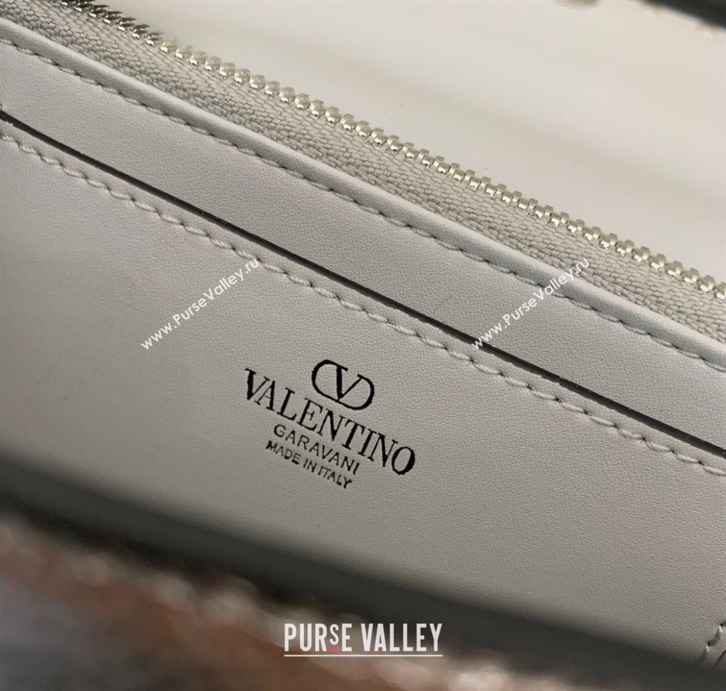 Valentino Rockstud Wallet with Chain in Grainy Calfskin Silver 2025 VLTN098 (LKF-250626028)