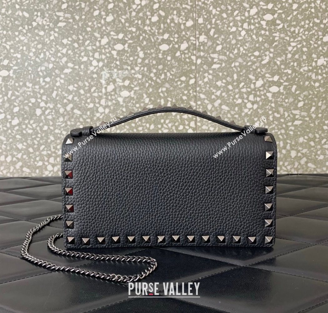 Valentino Rockstud Wallet with Chain in Grainy Calfskin Black/Gunmetal 2025 VLTN098 (LKF-250626029)