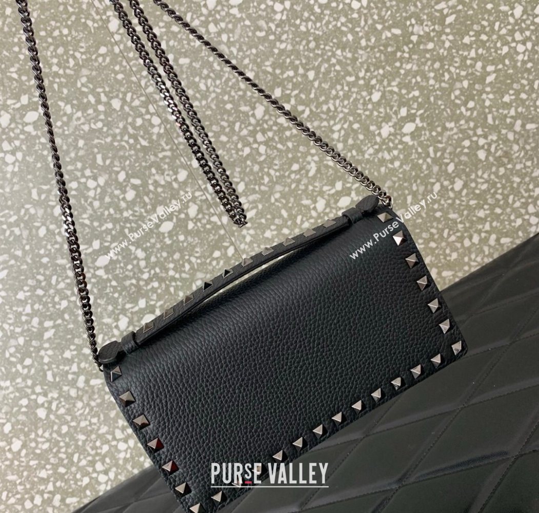Valentino Rockstud Wallet with Chain in Grainy Calfskin Black/Gunmetal 2025 VLTN098 (LKF-250626029)
