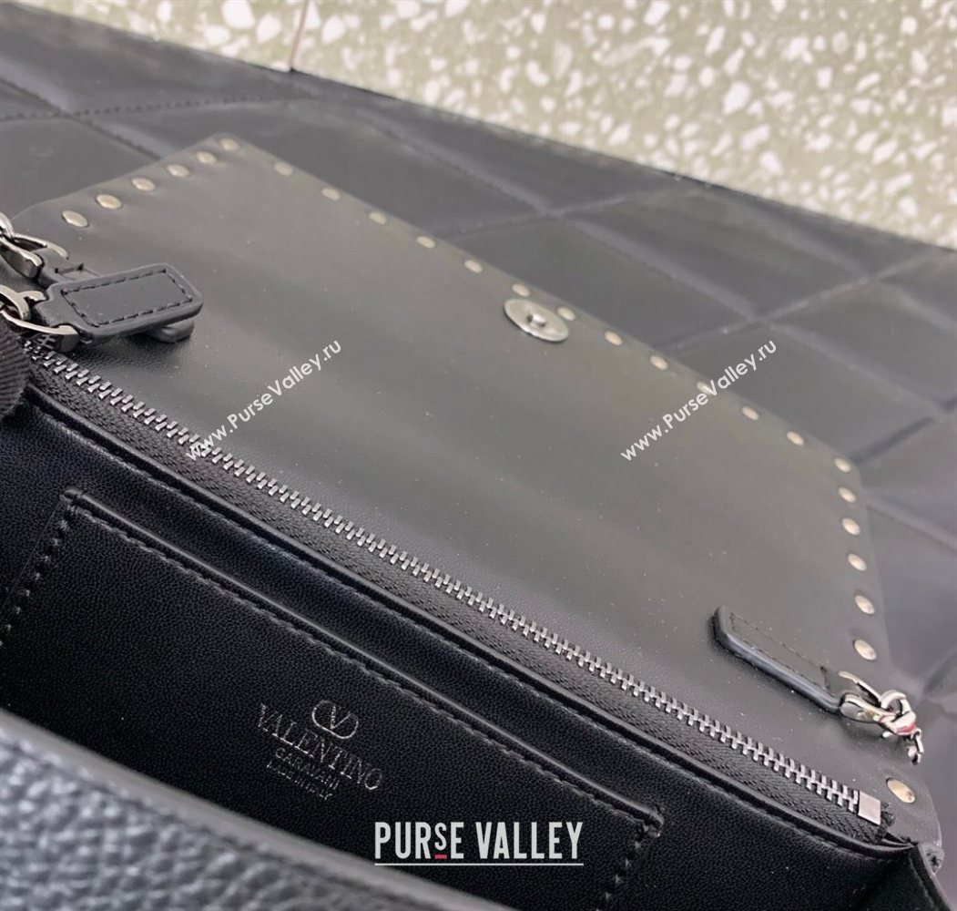 Valentino Rockstud Wallet with Chain in Grainy Calfskin Black/Gunmetal 2025 VLTN098 (LKF-250626029)