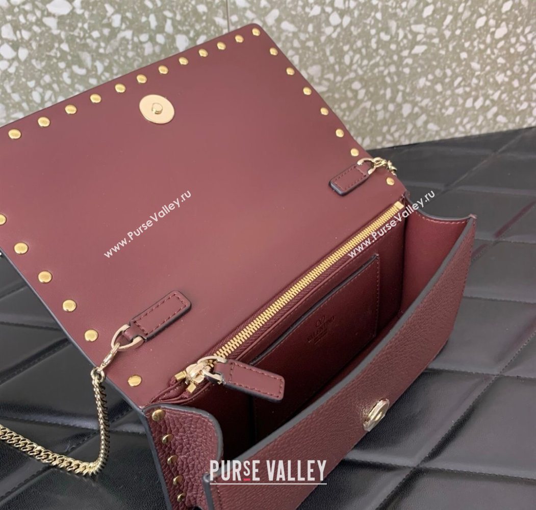 Valentino Rockstud Wallet with Chain in Grainy Calfskin Dark Burgundy 2025 VLTN098 (LKF-250626031)