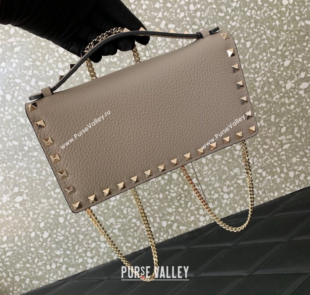 Valentino Rockstud Wallet with Chain in Grainy Calfskin Grey 2025 VLTN098 (LKF-250626032)