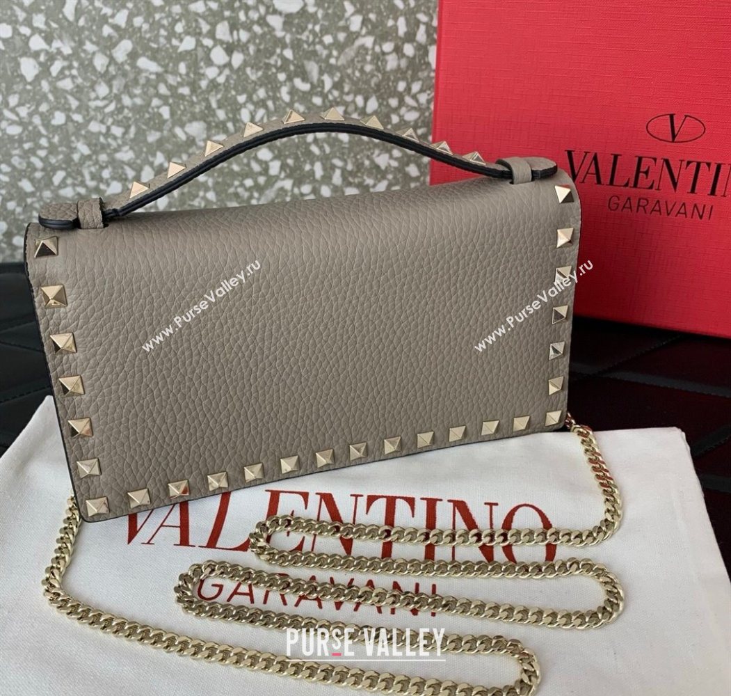 Valentino Rockstud Wallet with Chain in Grainy Calfskin Grey 2025 VLTN098 (LKF-250626032)