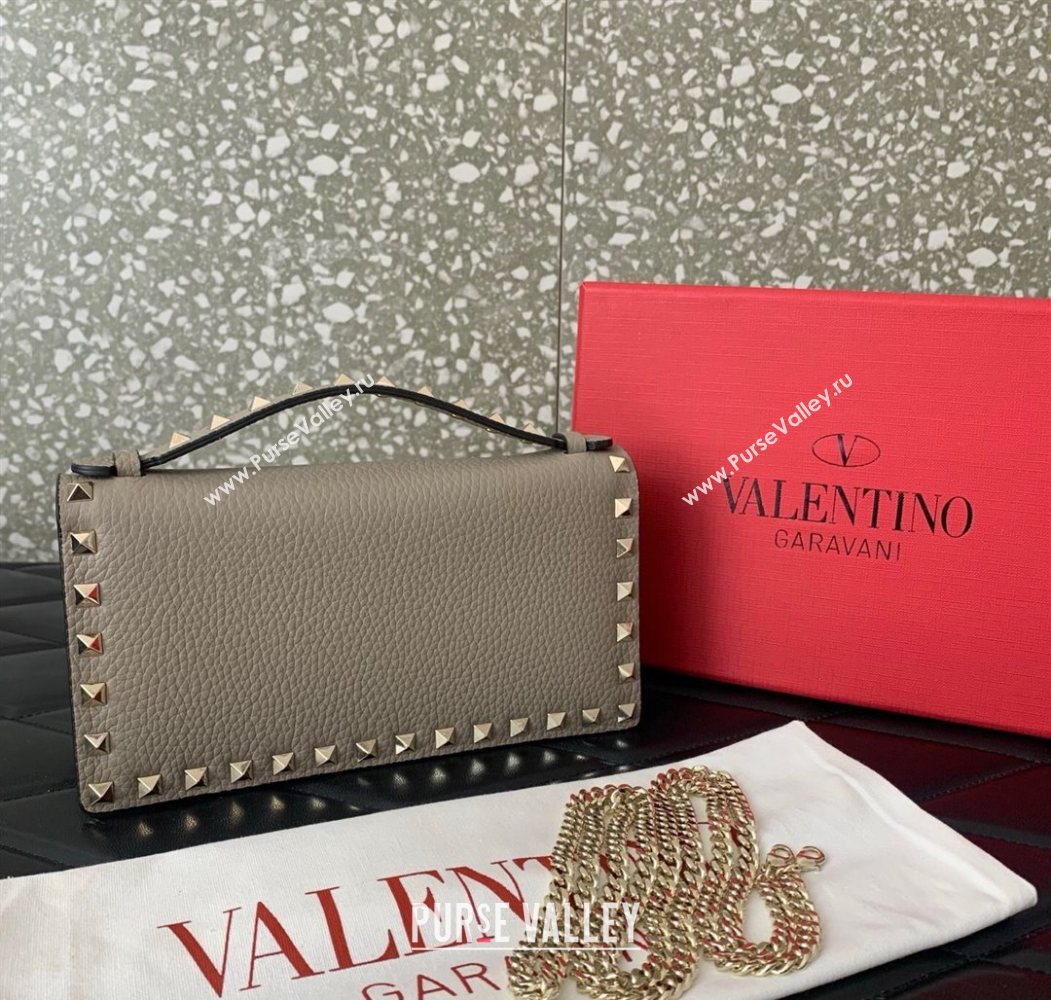 Valentino Rockstud Wallet with Chain in Grainy Calfskin Grey 2025 VLTN098 (LKF-250626032)