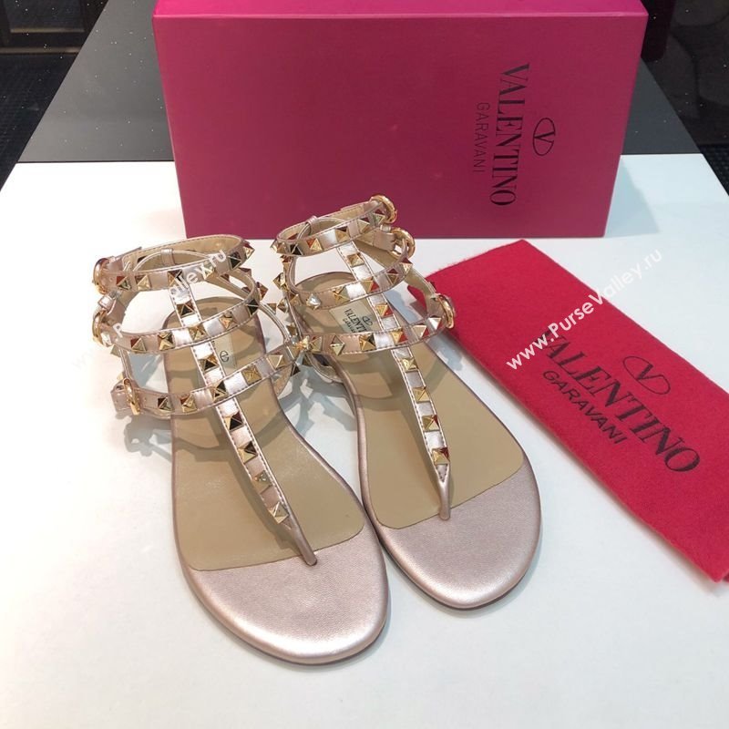 Valentino Classic Rockstud Flat Thong Sandals in Calfskin Leather with Ankle Strap Metallic Pink 2025 0711 (XL-250711075)