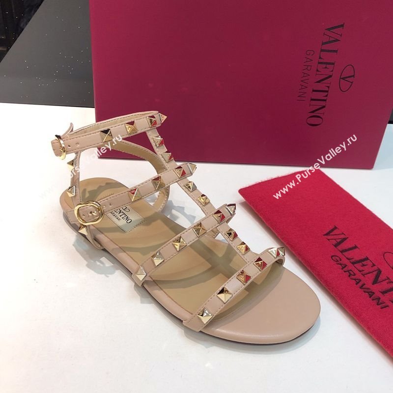 Valentino Classic Rockstud Flat Sandals in Calfskin Leather with Straps Nude 2025 0711 (XL-250711078)