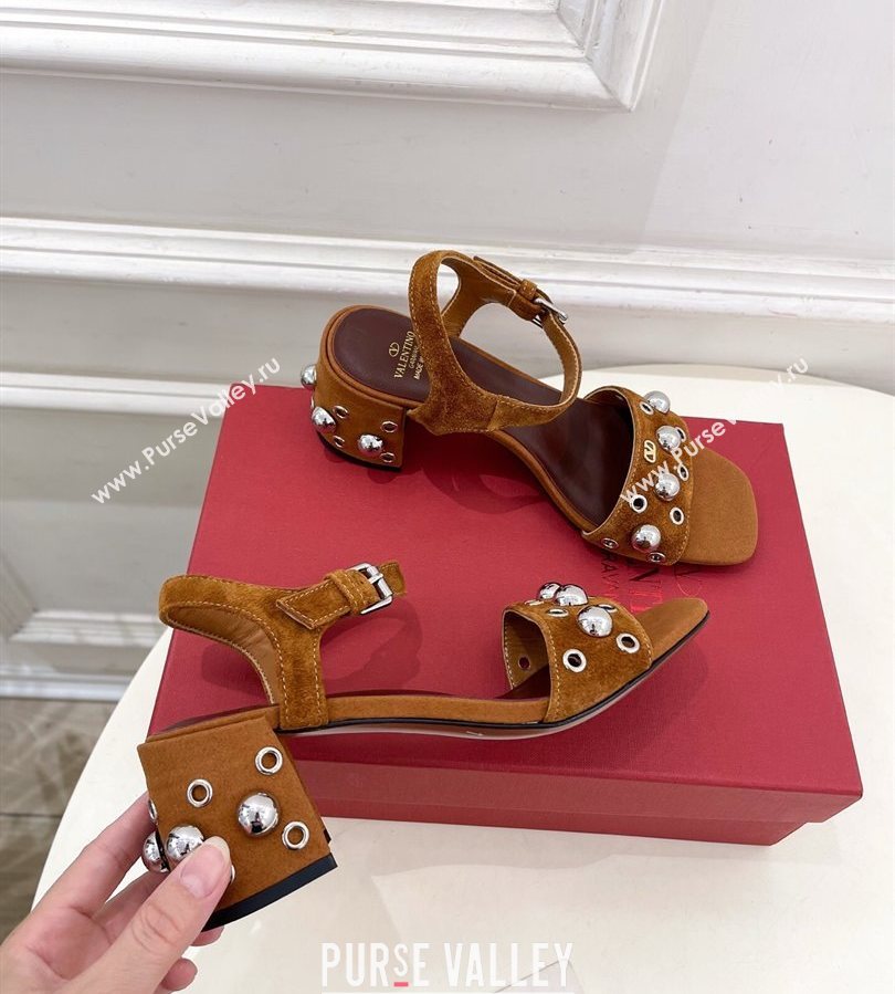 Valentino Nellcôte Heel Sandals 6cm in Suede with Ball Studs Tan Brown 2025 (syt-250711052)