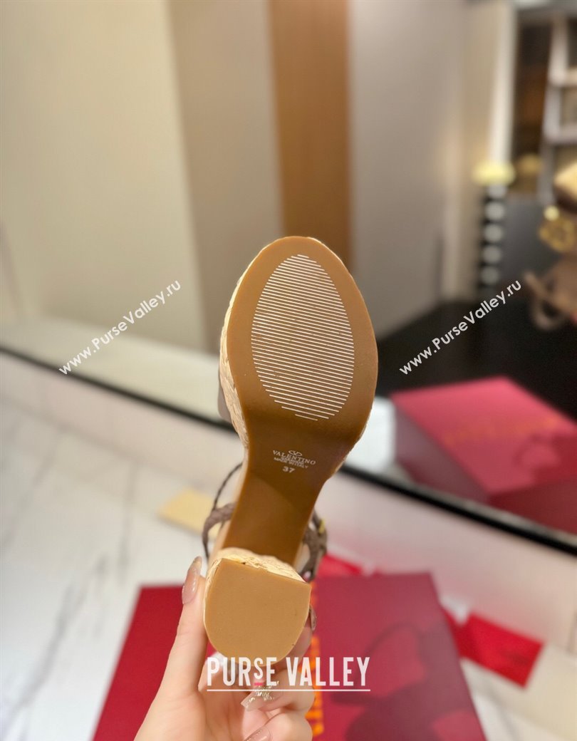 Valentino VLogo Grainy Calfskin Platform Sandals 11.5cm Dusty Beige 2025 VA082112 (MD-250821114)