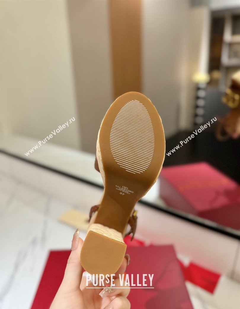 Valentino VLogo Grainy Calfskin Platform Sandals 11.5cm Brown/Gold 2025 VA082112 (MD-250821116)