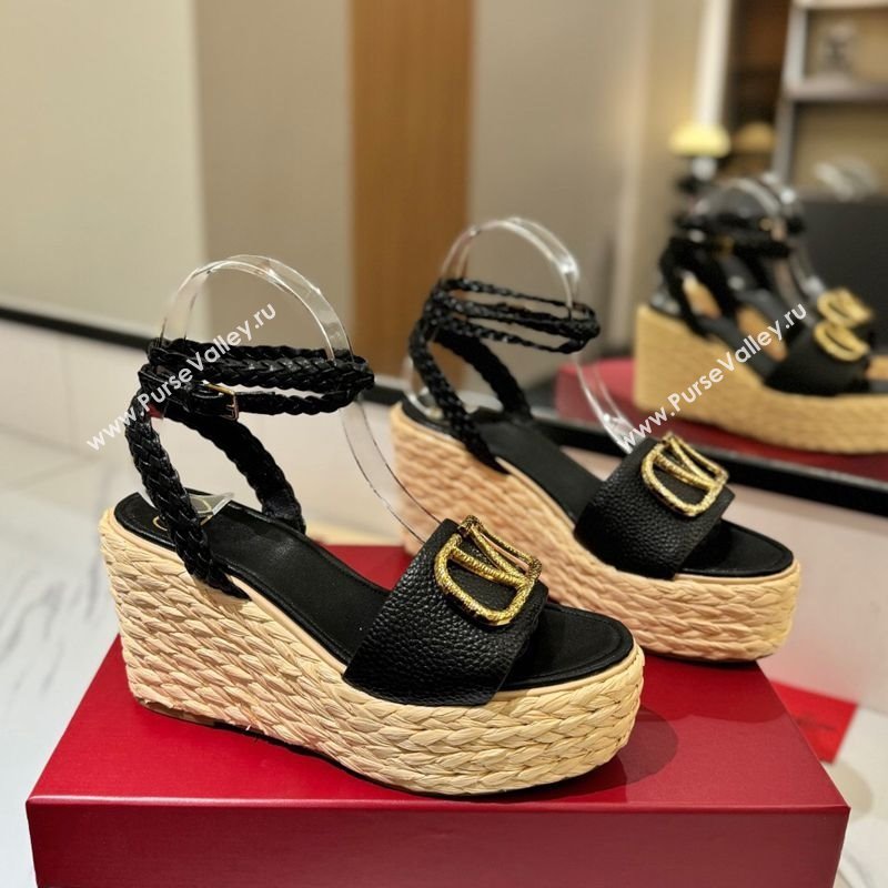 Valentino VLogo Grainy Calfskin Wedge Sandals 9cm Black/Gold 2025 VA082113 (MD-250821125)
