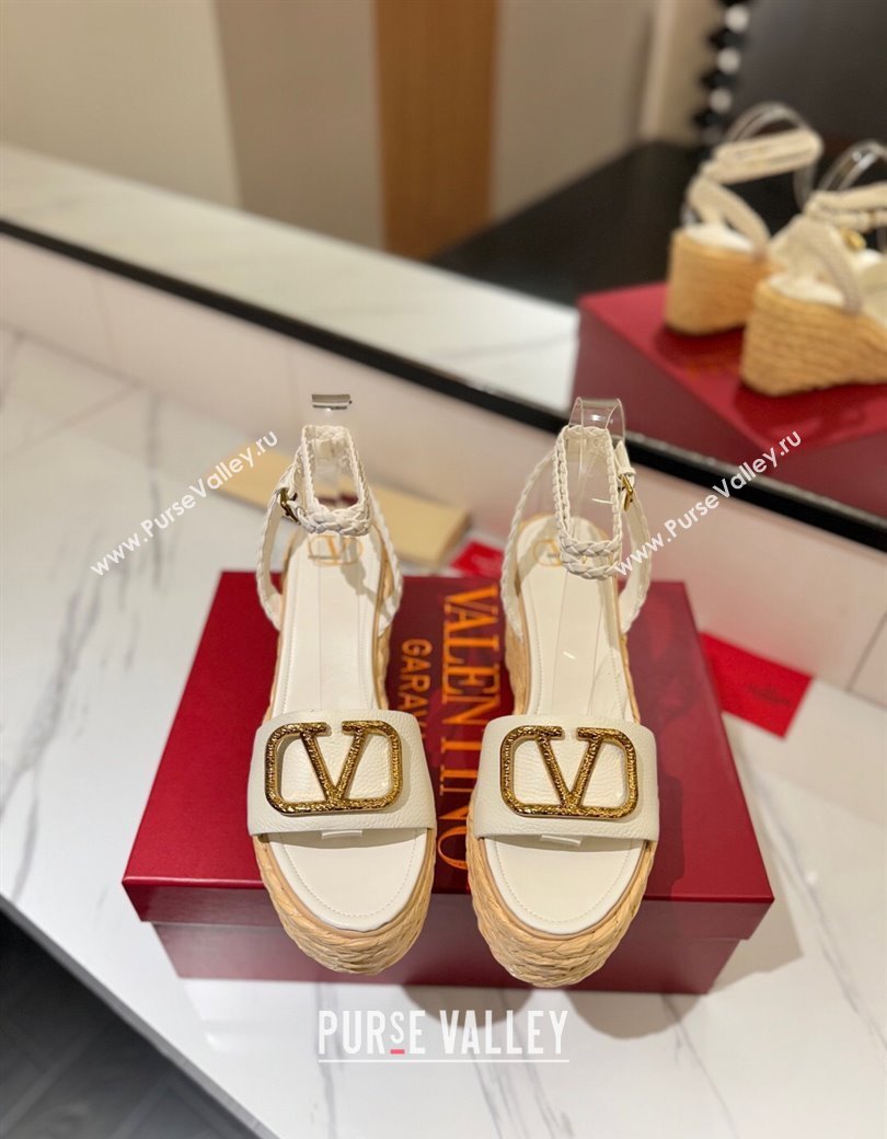 Valentino VLogo Grainy Calfskin Wedge Sandals 9cm White/Gold 2025 VA082113 (MD-250821126)