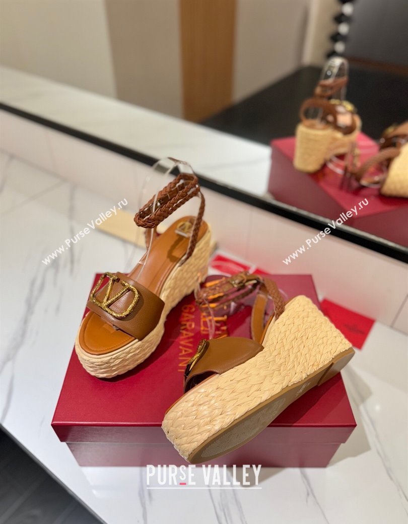 Valentino VLogo Grainy Calfskin Wedge Sandals 9cm Brown/Gold 2025 VA082113 (MD-250821127)