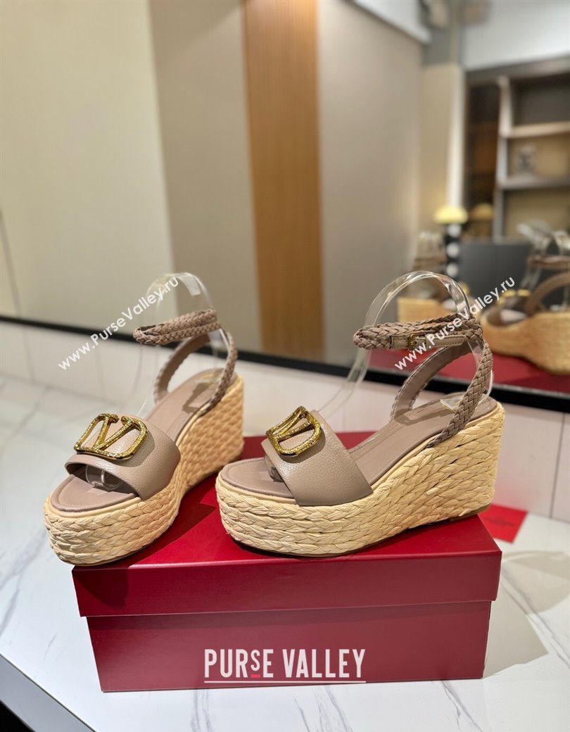 Valentino VLogo Grainy Calfskin Wedge Sandals 9cm Dusty Beige 2025 VA082113 (MD-250821128)