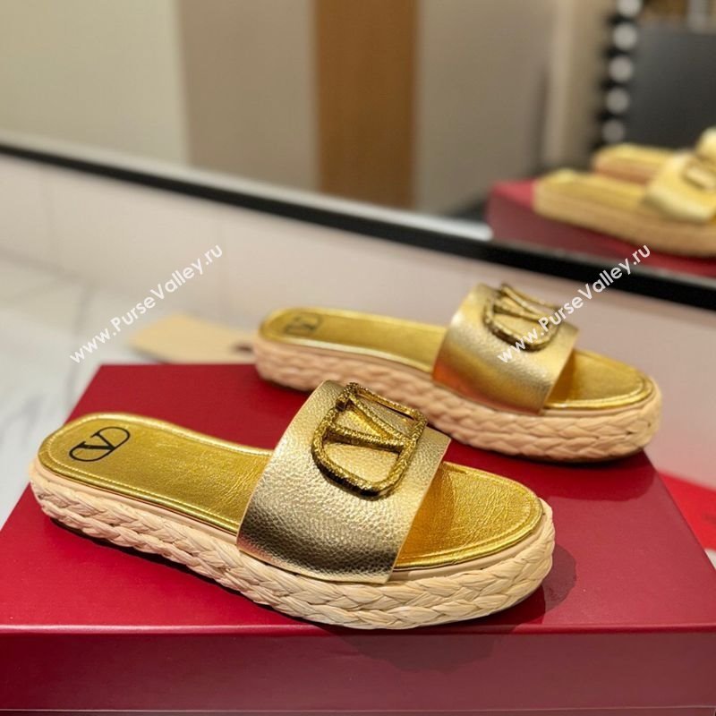 Valentino VLogo Grainy Calfskin Flat Slides Sandal Gold-Tone 2025 VA082114 (MD-250821136)