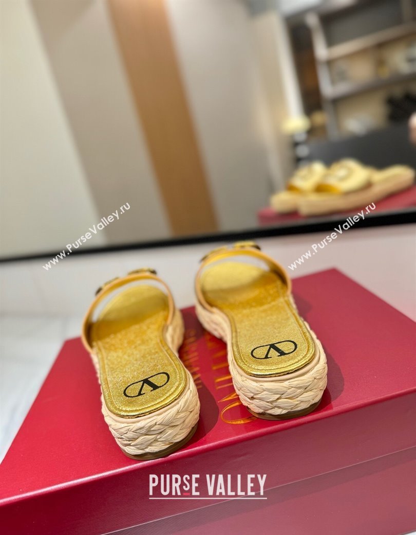 Valentino VLogo Grainy Calfskin Flat Slides Sandal Gold-Tone 2025 VA082114 (MD-250821136)