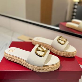 Valentino VLogo Grainy Calfskin Flat Slides Sandal White/Gold 2025 VA082114 (MD-250821138)