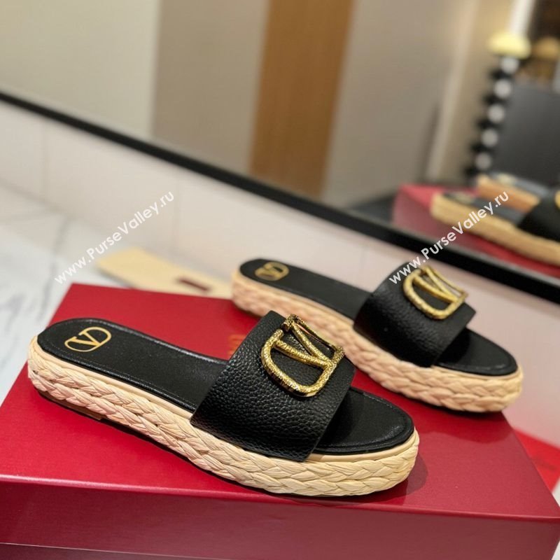 Valentino VLogo Grainy Calfskin Flat Slides Sandal Black/Gold 2025 VA082114 (MD-250821140)