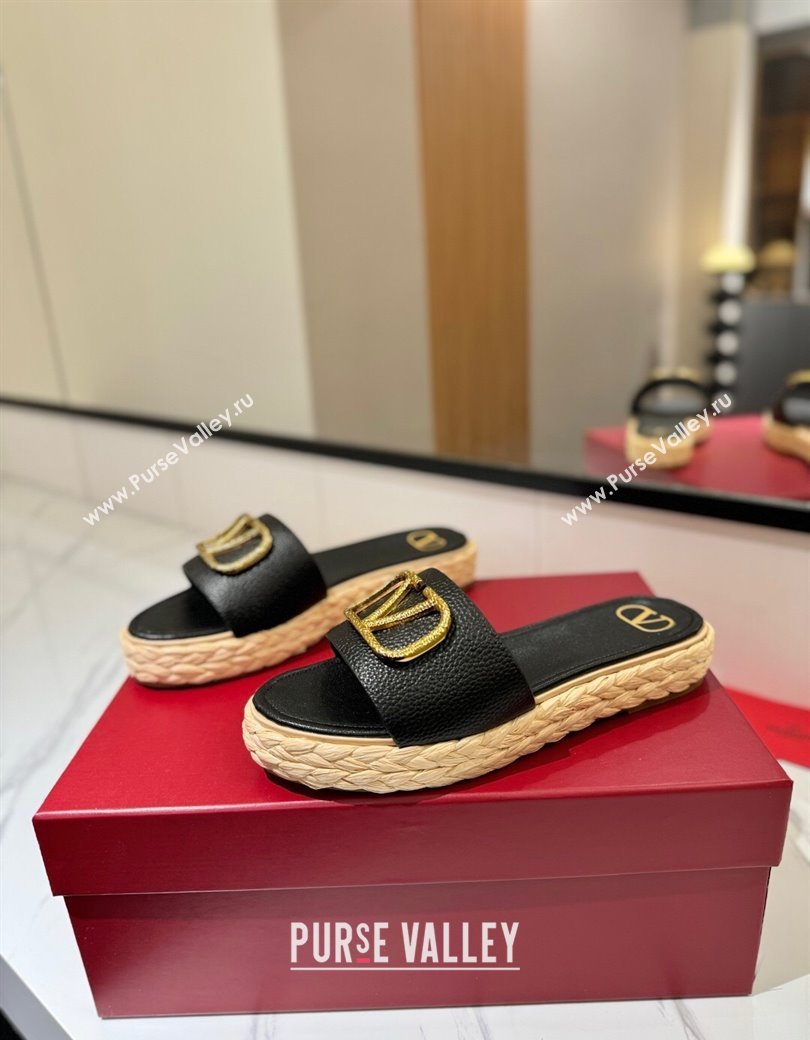 Valentino VLogo Grainy Calfskin Flat Slides Sandal Black/Gold 2025 VA082114 (MD-250821140)