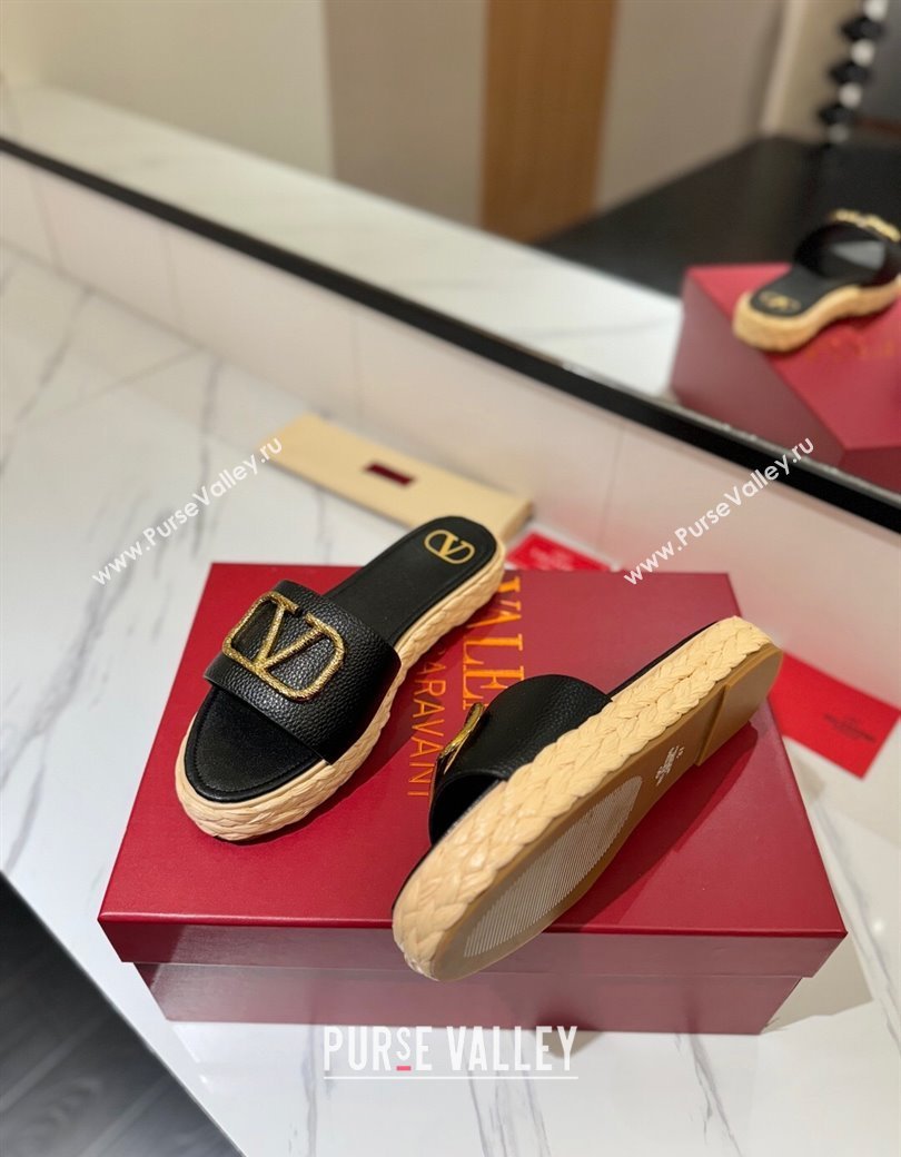 Valentino VLogo Grainy Calfskin Flat Slides Sandal Black/Gold 2025 VA082114 (MD-250821140)