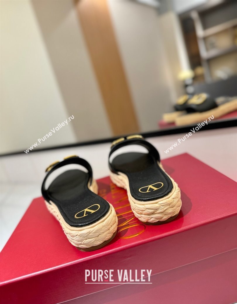 Valentino VLogo Grainy Calfskin Flat Slides Sandal Black/Gold 2025 VA082114 (MD-250821140)
