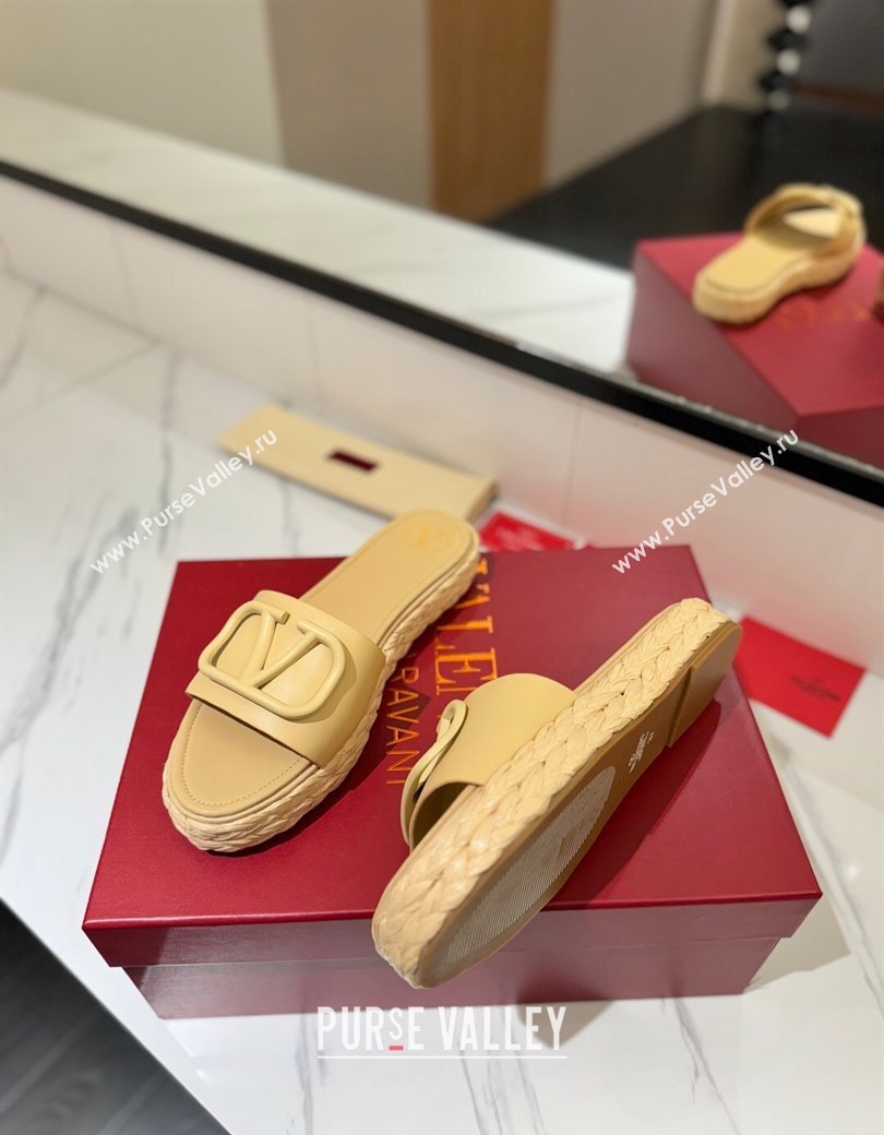 Valentino VLogo Calfskin Leather Flat Slides Sandal Yellow 2025 VA082114 (MD-250821147)