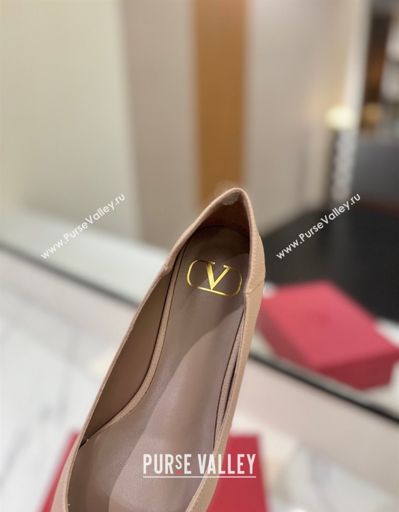 Valentino VLogo Signature Flat Shoes in Grained Calfskin Dusty Nude 2025 VA082103 (MD-250821017)