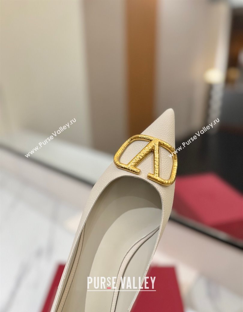 Valentino VLogo Signature Flat Shoes in Grained Calfskin White 2025 VA082103 (MD-250821018)