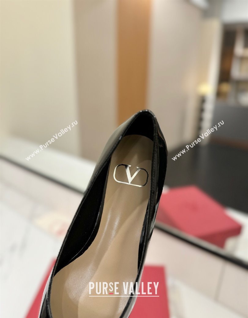 Valentino VLogo Signature Flat Shoes in Patent Calfskin Black 2025 VA082104 (MD-250821020)