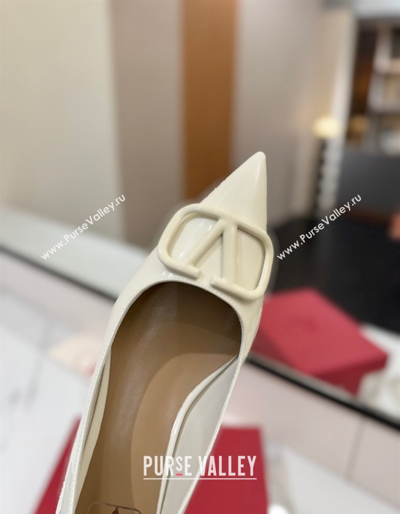Valentino VLogo Signature Flat Shoes in Patent Calfskin White 2025 VA082104 (MD-250821021)