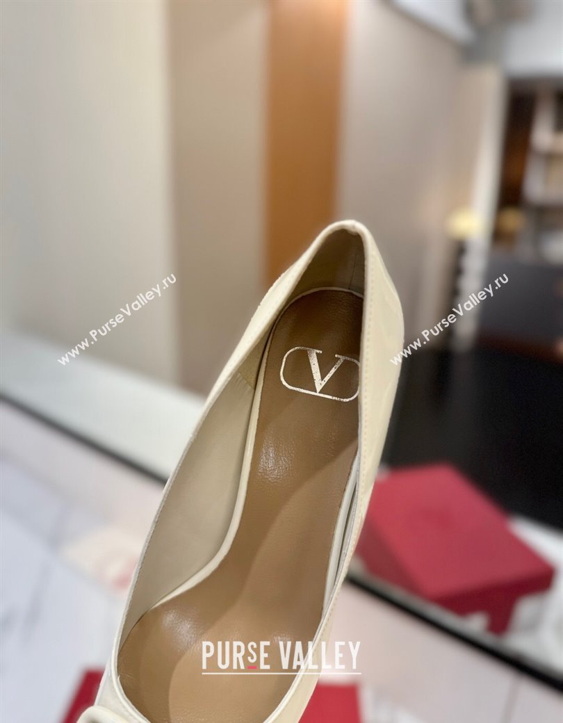 Valentino VLogo Signature Pumps 7.5cm in Patent Calfskin White 2025 VA082104 (MD-250821034)