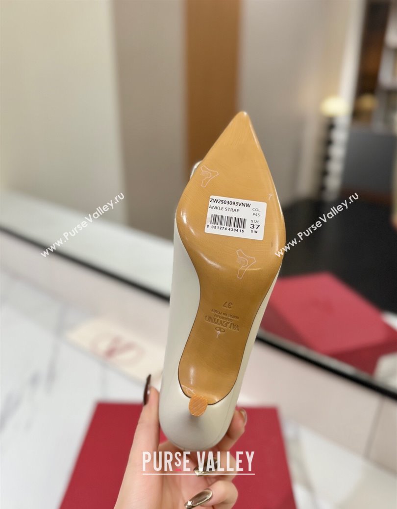 Valentino VLogo Signature Pumps 7.5cm in Calfskin Leather White/Gold 2025 VA082104 (MD-250821030)