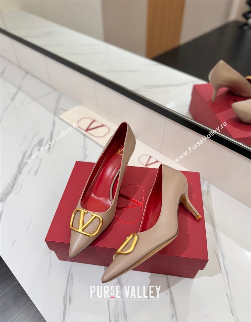 Valentino VLogo Signature Pumps 7.5cm in Calfskin Leather Dusty Beige 2025 VA082104 (MD-250821031)