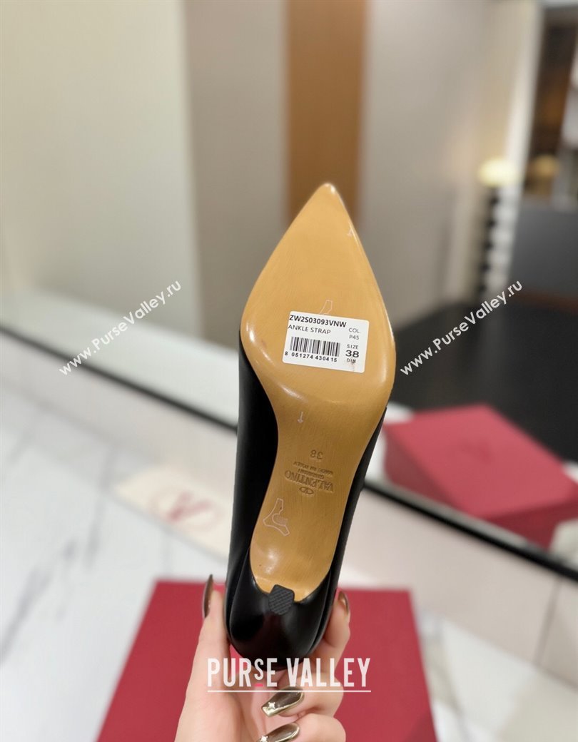 Valentino VLogo Signature Pumps 7.5cm in Calfskin Leather Black/Gold 2025 VA082104 (MD-250821032)