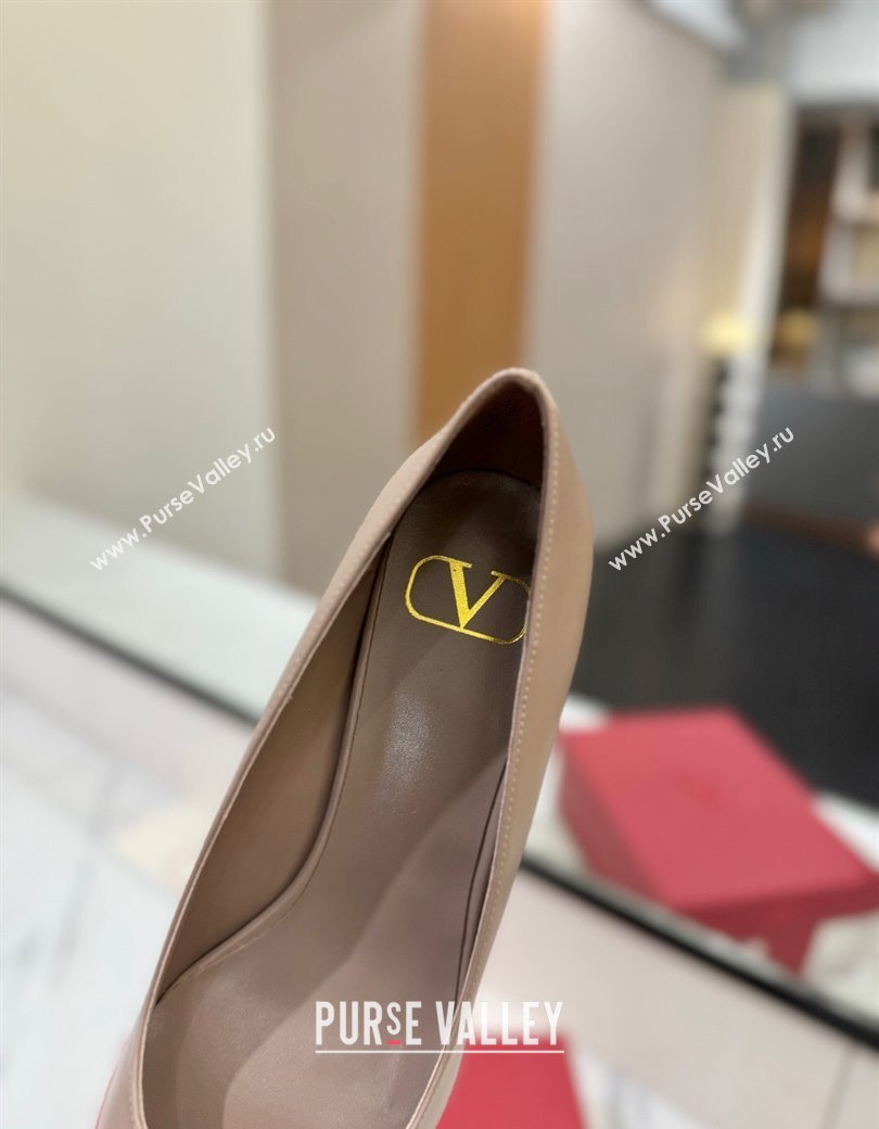 Valentino VLogo Signature Pumps 4.5cm in Calfskin Leather All Dusty Beige 2025 VA082104 (MD-250821043)