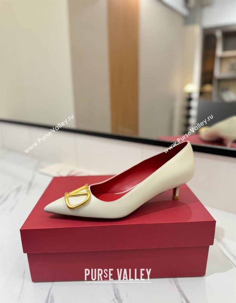 Valentino VLogo Signature Pumps 4.5cm in Calfskin Leather White/Gold 2025 VA082104 (MD-250821046)