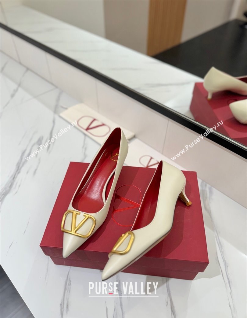 Valentino VLogo Signature Pumps 4.5cm in Calfskin Leather White/Gold 2025 VA082104 (MD-250821046)