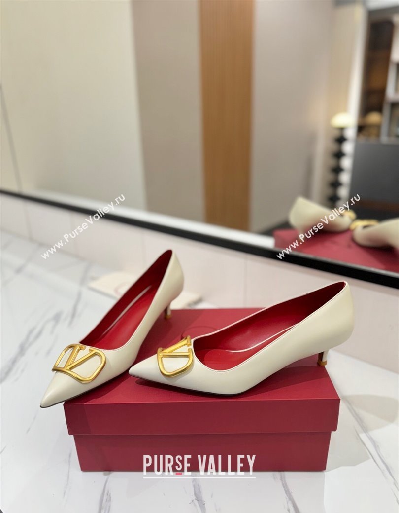 Valentino VLogo Signature Pumps 4.5cm in Calfskin Leather White/Gold 2025 VA082104 (MD-250821046)