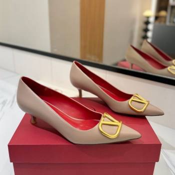 Valentino VLogo Signature Pumps 4.5cm in Calfskin Leather Dusty Beige/Gold 2025 VA082104 (MD-250821047)