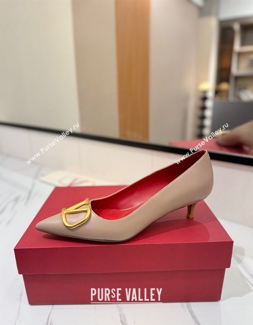 Valentino VLogo Signature Pumps 4.5cm in Calfskin Leather Dusty Beige/Gold 2025 VA082104 (MD-250821047)