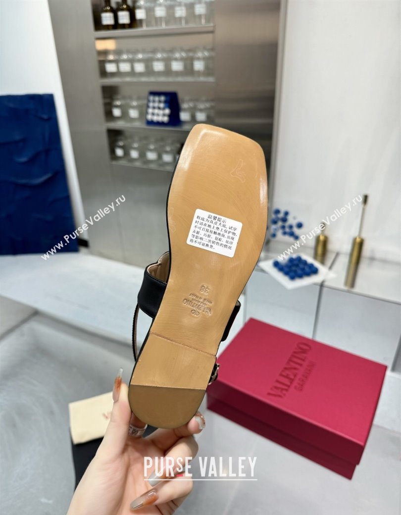 Valentino Vlogo Signature Flat Thong Sandals in Calfskin Black 2025 0902 (XL-250902053)