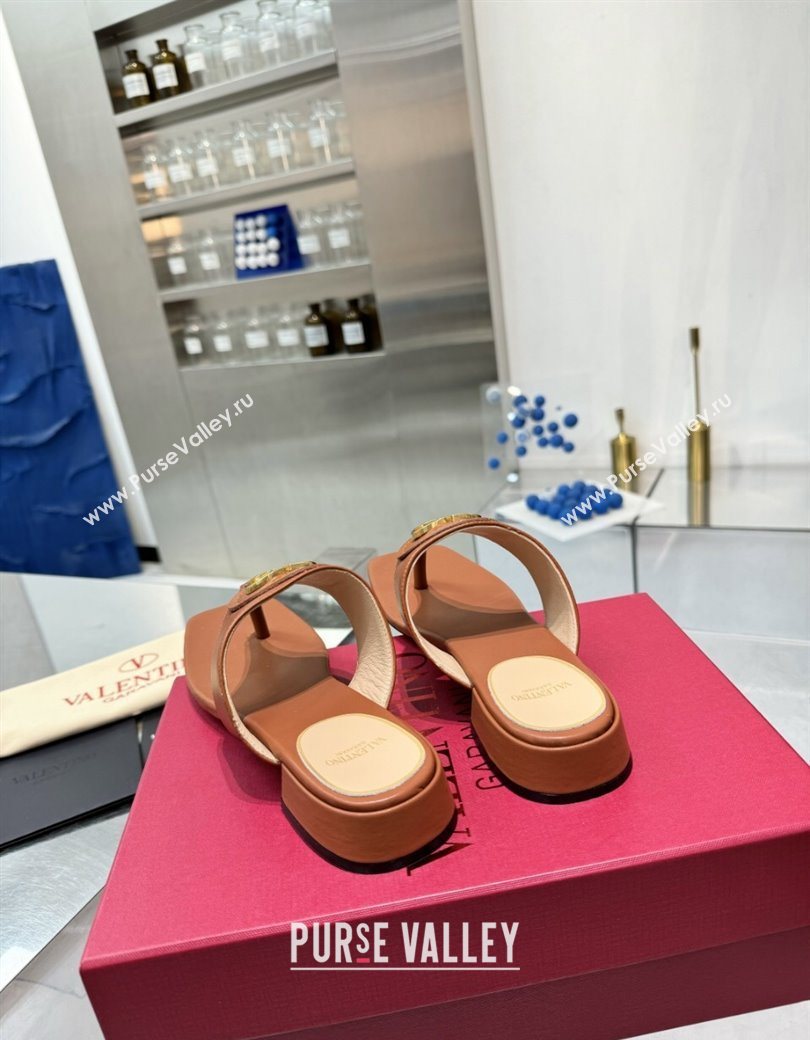 Valentino Vlogo Signature Flat Thong Slides Sandal in Calfskin Brown 2025 0902 (XL-250902060)