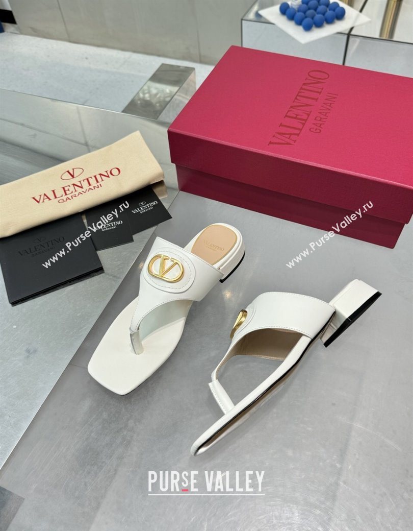Valentino Vlogo Signature Flat Thong Slides Sandal in Calfskin White 2025 0902 (XL-250902063)