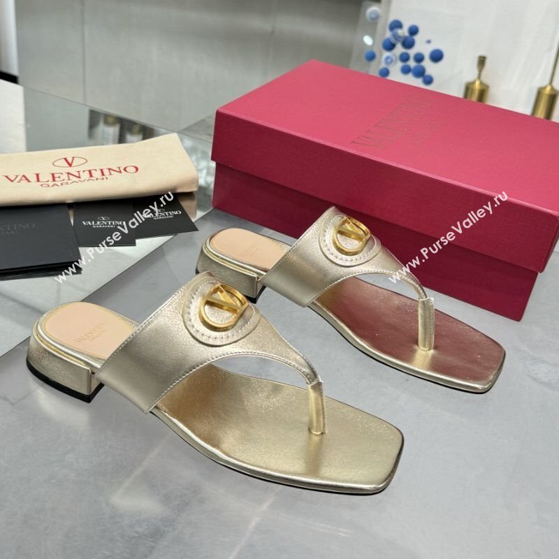 Valentino Vlogo Signature Flat Thong Slides Sandal in Calfskin Gold 2025 0902 (XL-250902064)