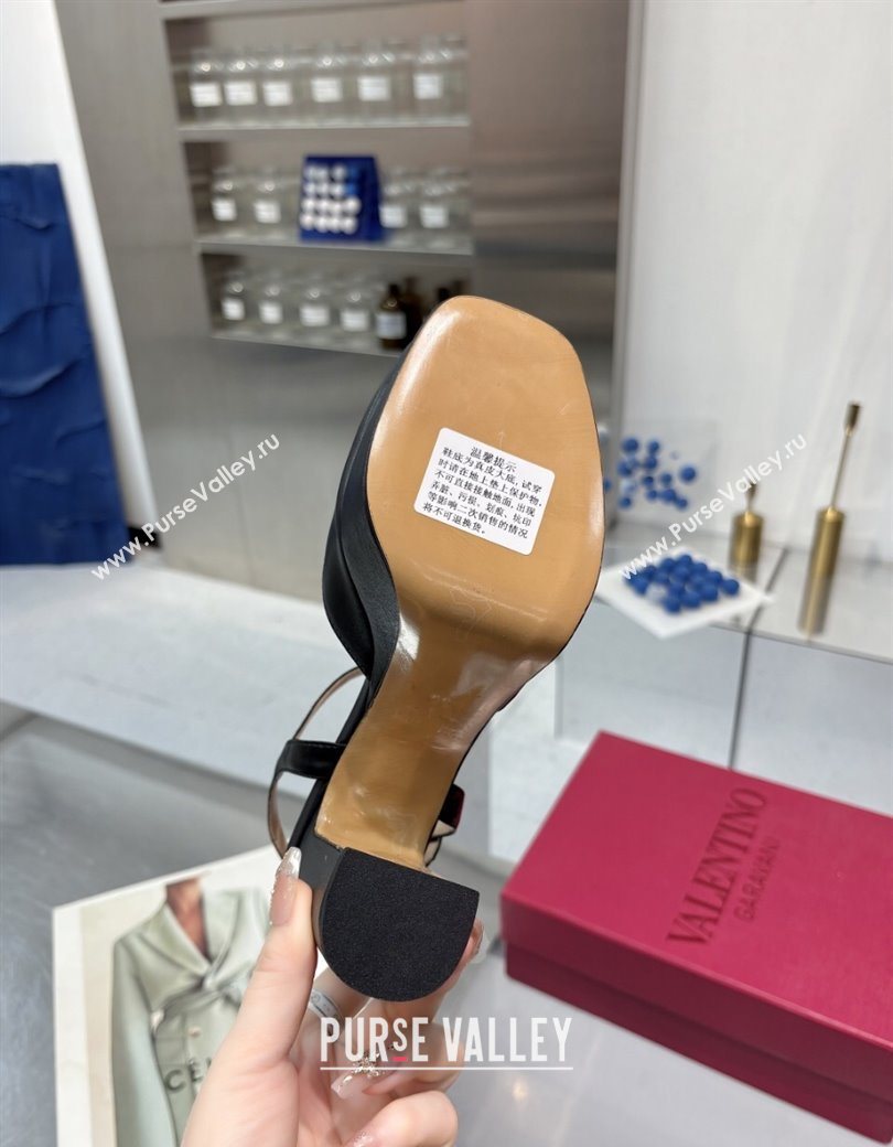 Valentino Vlogo Signature Platform Pumps 11cm with Strass in Laminated Nappa Leather Black 2025 0902 (XL-250902068)