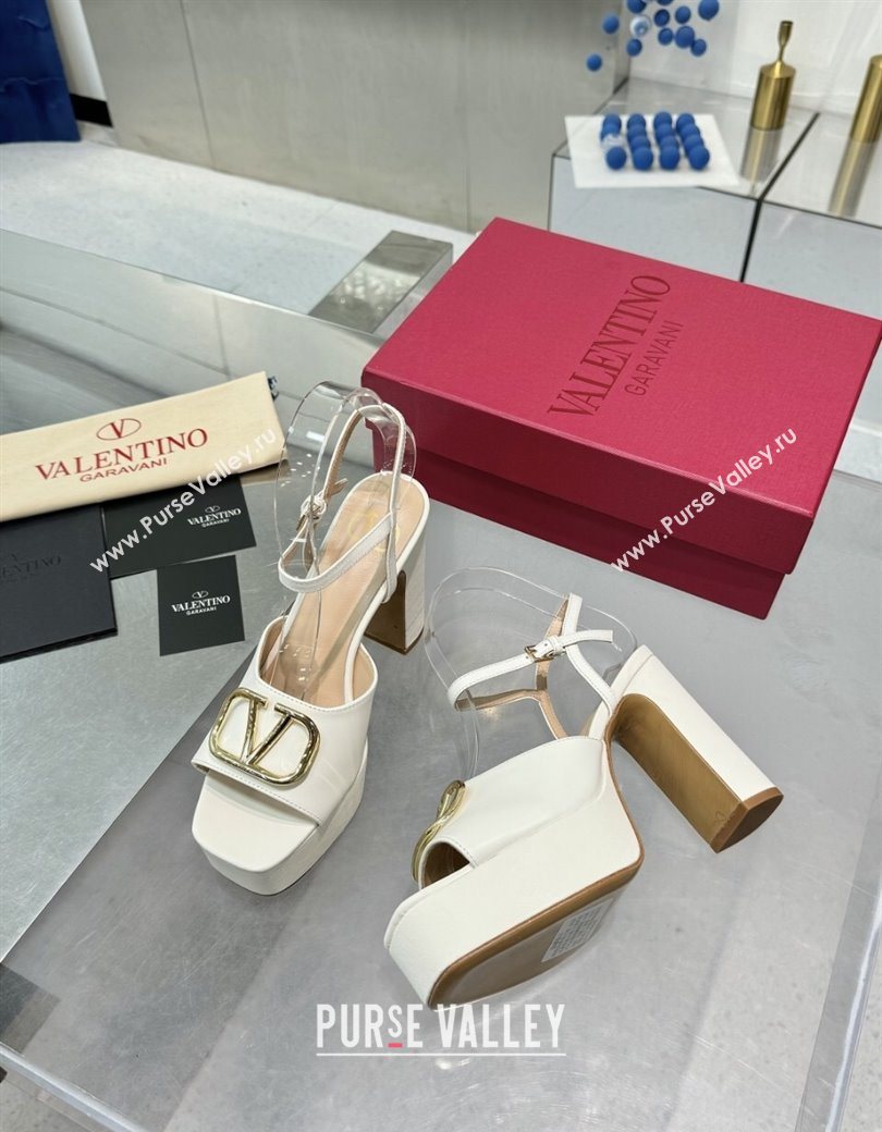 Valentino Gold-Tone Vlogo Signature Platform Sandals 11cm in Calfskin Leather White 2025 0902 (XL-250902083)